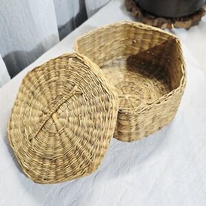 Woven Straw Basket with Lid